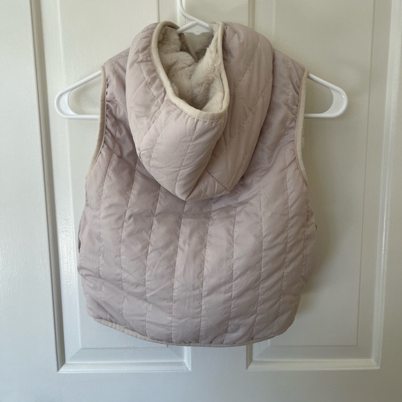 Zara toddler girls reversible faux fur vest - Picture 4 of 7
